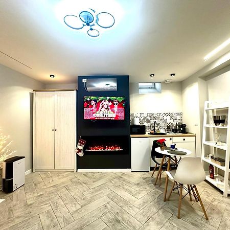 Stay Inn Central Brasov Ap 4 Bagian luar foto