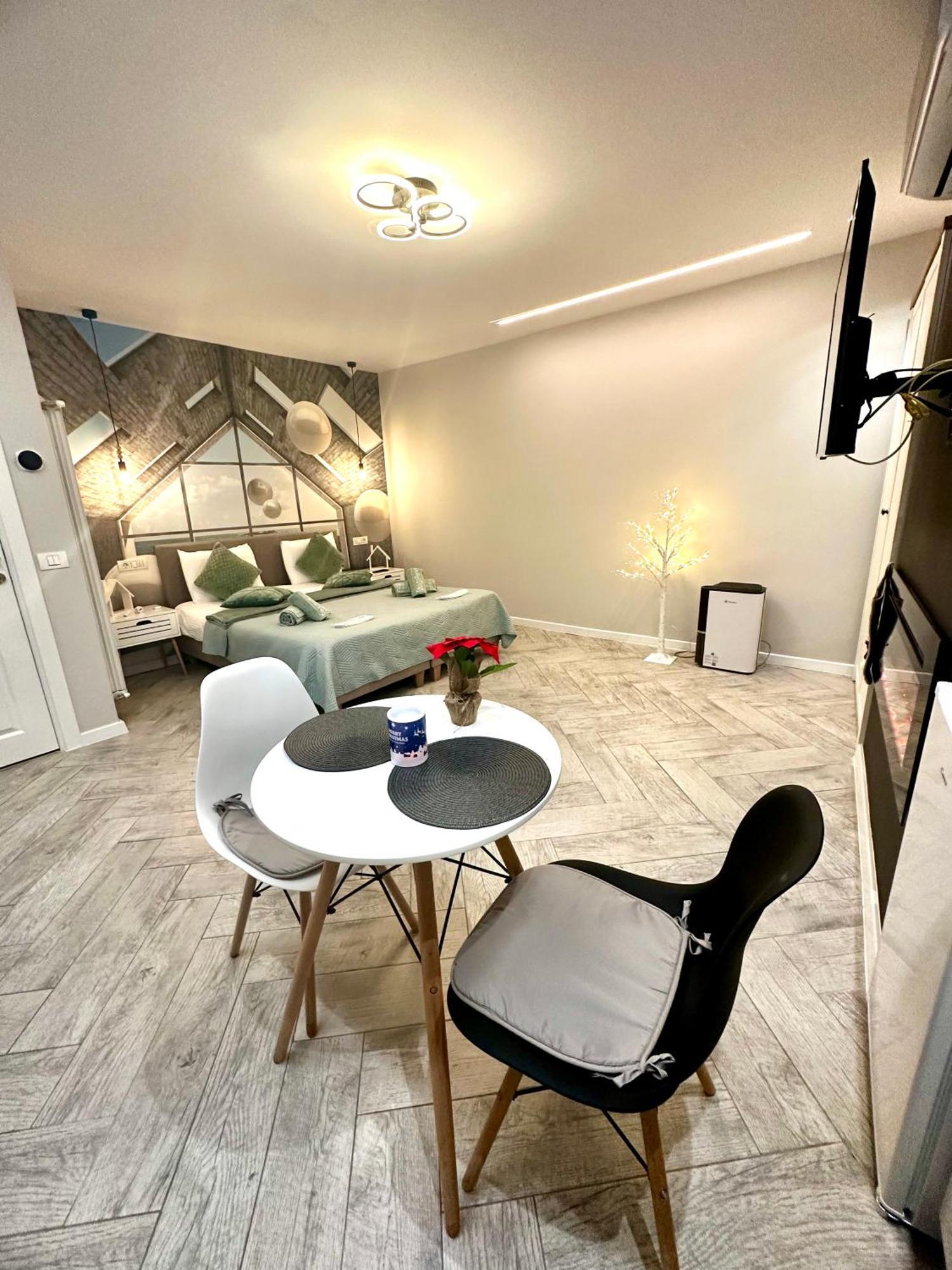 Stay Inn Central Brasov Ap 4 Bagian luar foto